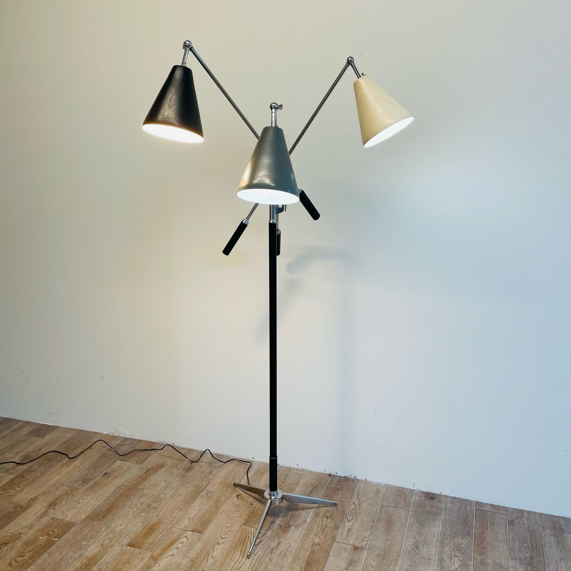 Arredoluce triennale store floor lamp