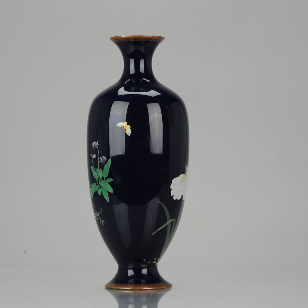 Lovely 19c Antique Meiji Period Japanese Vase Flower Bronze