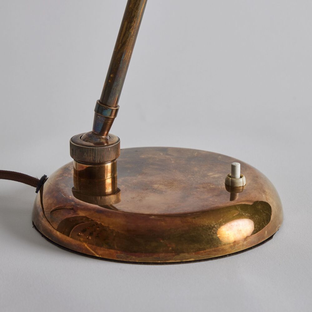 Italian Midcentury adjustable Brass Desk Lamp by Giovanni Michelucci for  Lariolux